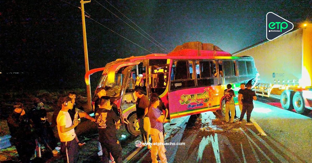 Accidente en el peaje de Huacho: Tráiler impacta bus de la banda súper brass
